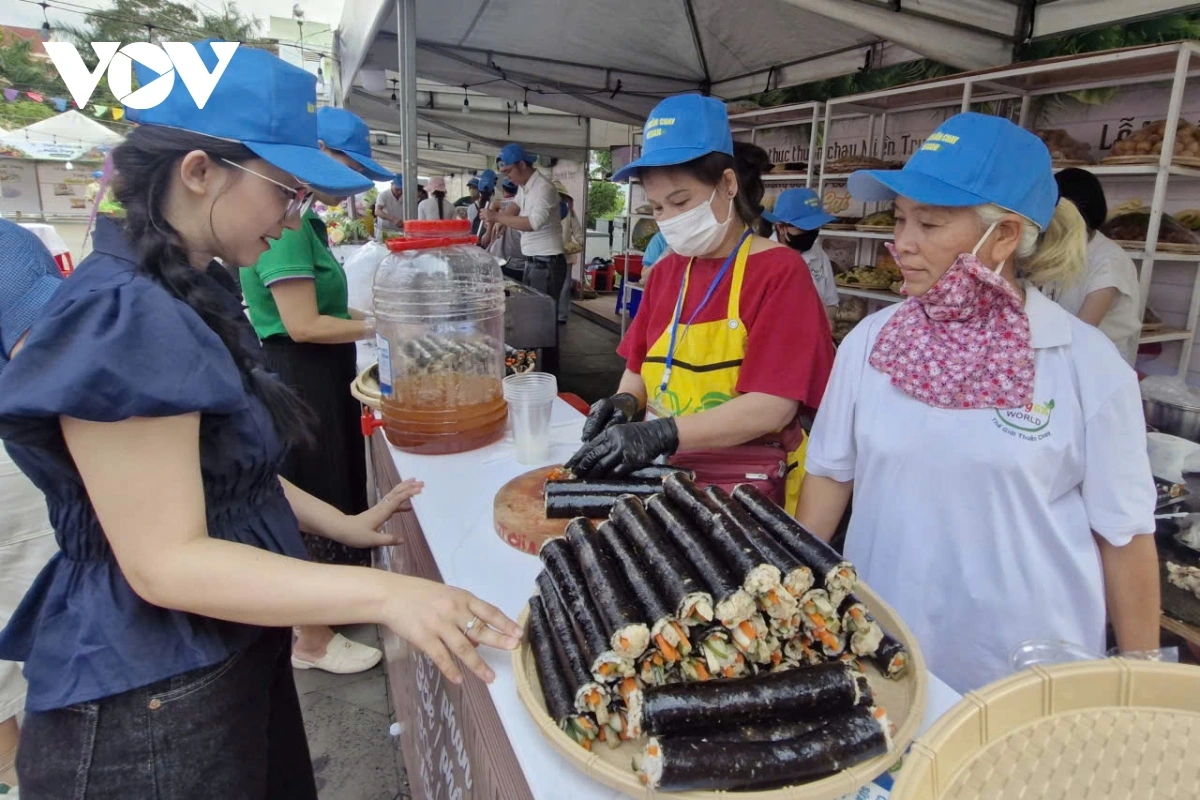 베트남 중부 지역 채식 축제 개최